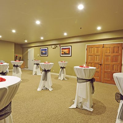Forest-Suites-Resort-banquet-room